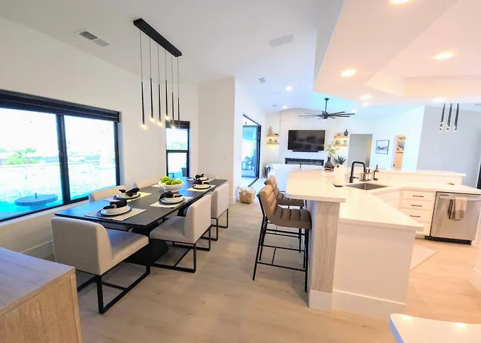 Stunning Havasu Retreat With Panoramic Views And Comforts Sleeps 10 Newly Remodeled * Lake Havasu City