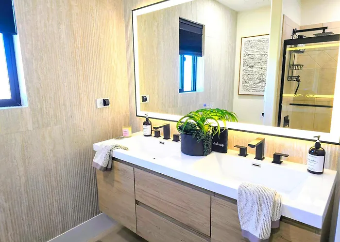Holiday home Stunning Havasu Retreat With Panoramic Views And Comforts Sleeps 10 Newly Remodeled Lake Havasu City