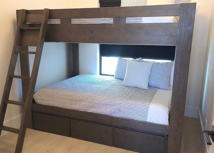 Stunning Havasu Retreat With Panoramic Views And Comforts Sleeps 10 Newly Remodeled * Lake Havasu City